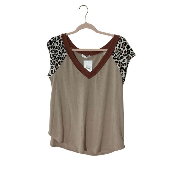NWT Ces FemmeBoutique Women's Monroe Mocha Short Sleeve Blouse Boho Neutrals - Picture 1 of 5